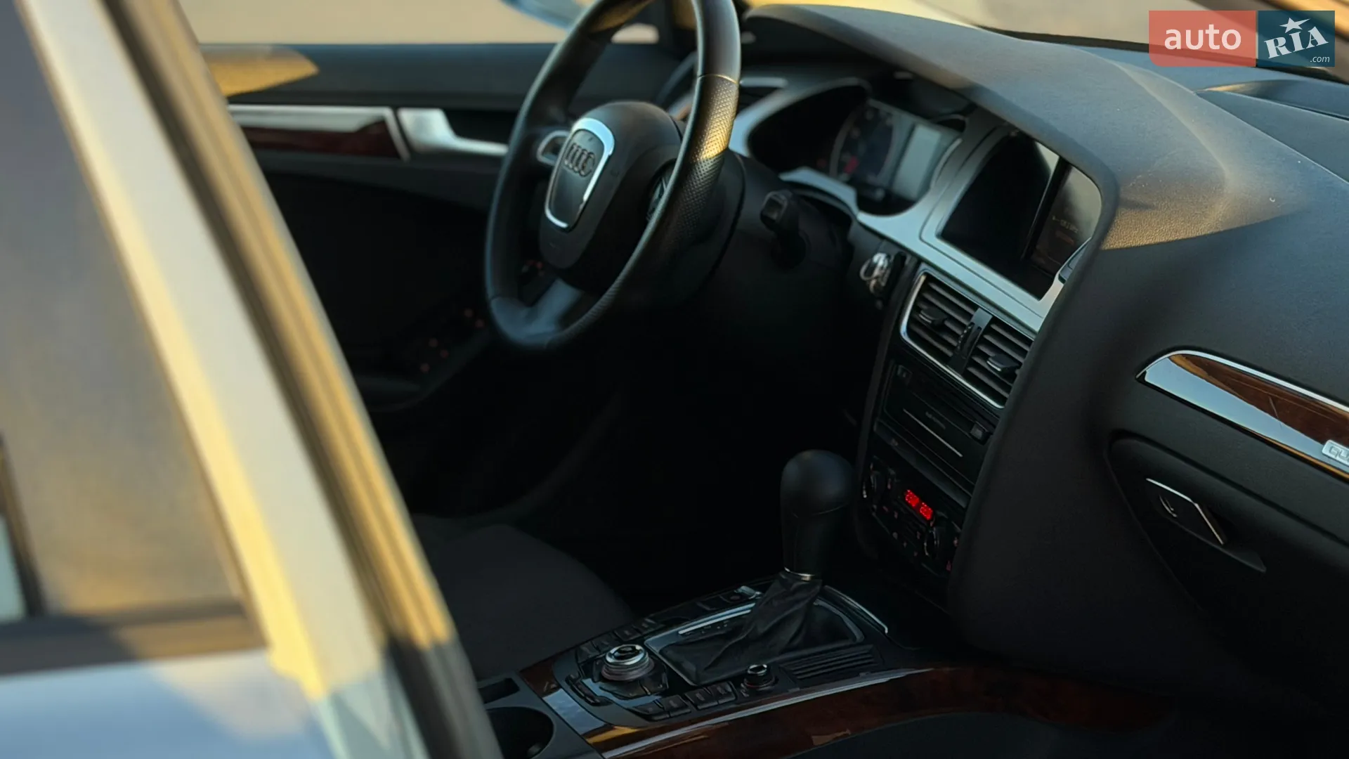 2011 Audi A4 - мініатюра 48