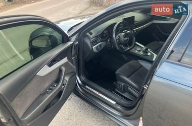 Седан Audi A4 2018 в Обухове