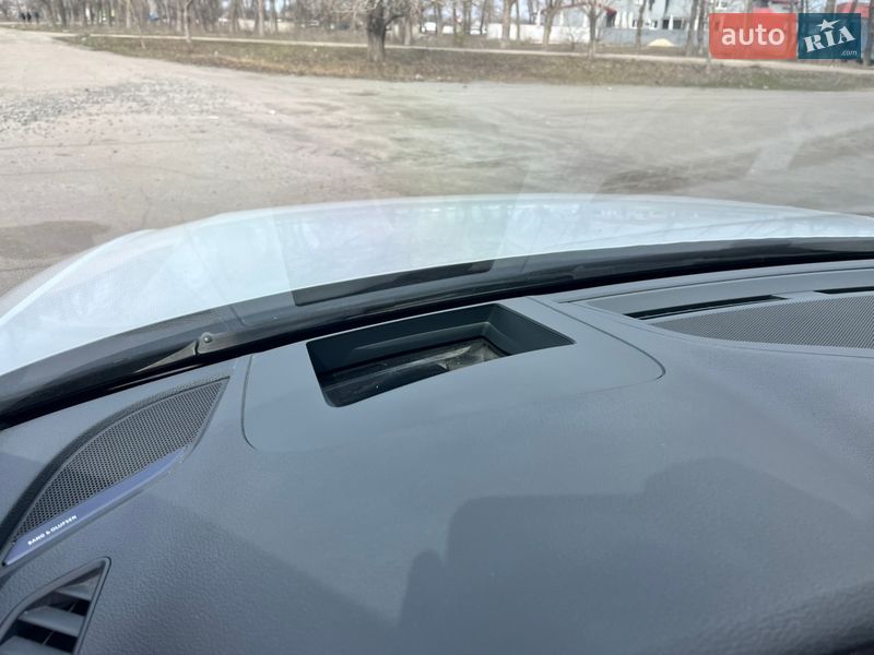 Седан Audi A4 2017 в Павлограді