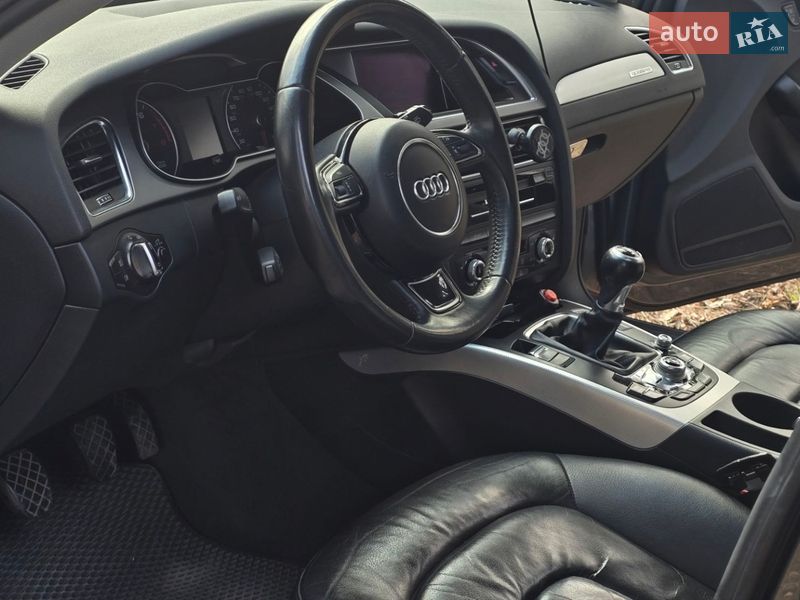 Седан Audi A4 2013 в Києві