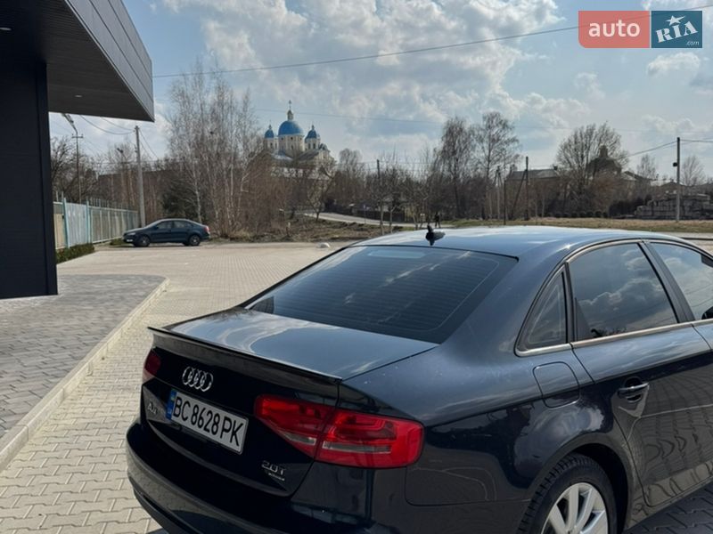 Седан Audi A4 2014 в Шептицькому