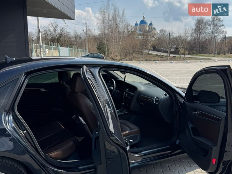 Седан Audi A4 2014 в Шептицькому