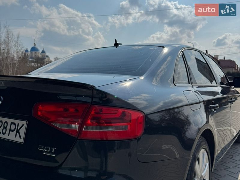 Седан Audi A4 2014 в Шептицькому