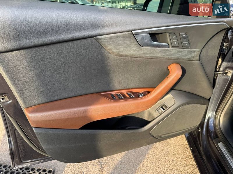 Седан Audi A4 2016 в Киеве