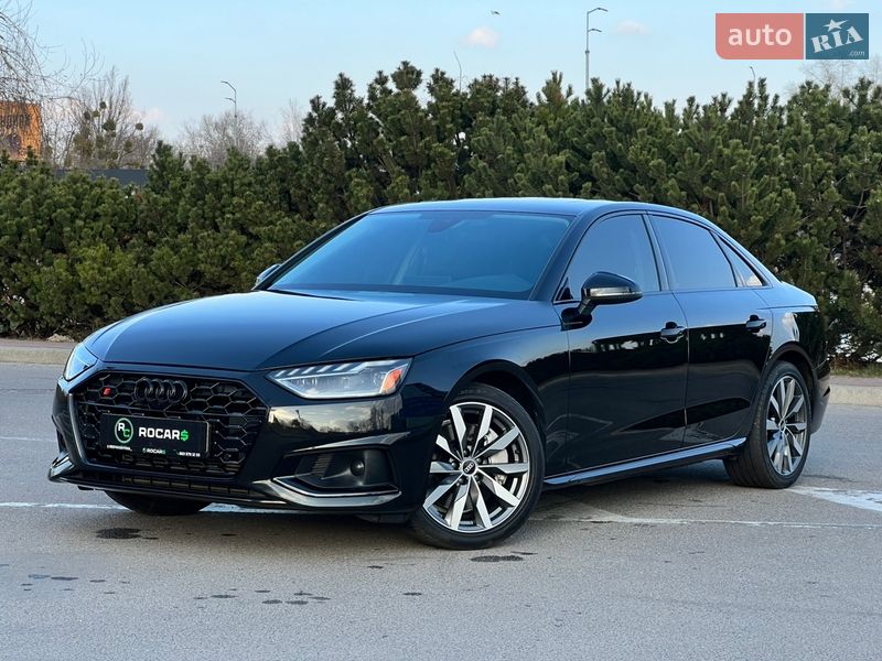 Седан Audi A4 2021 в Києві