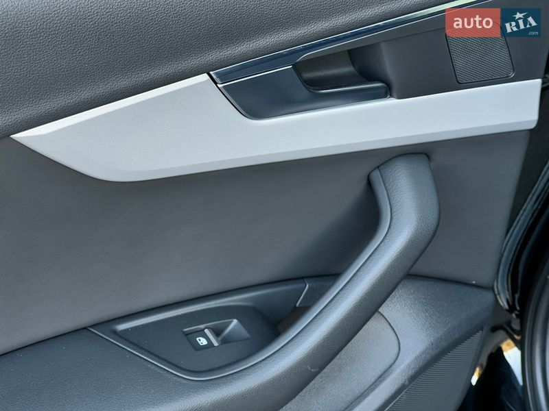 Седан Audi A4 2021 в Києві