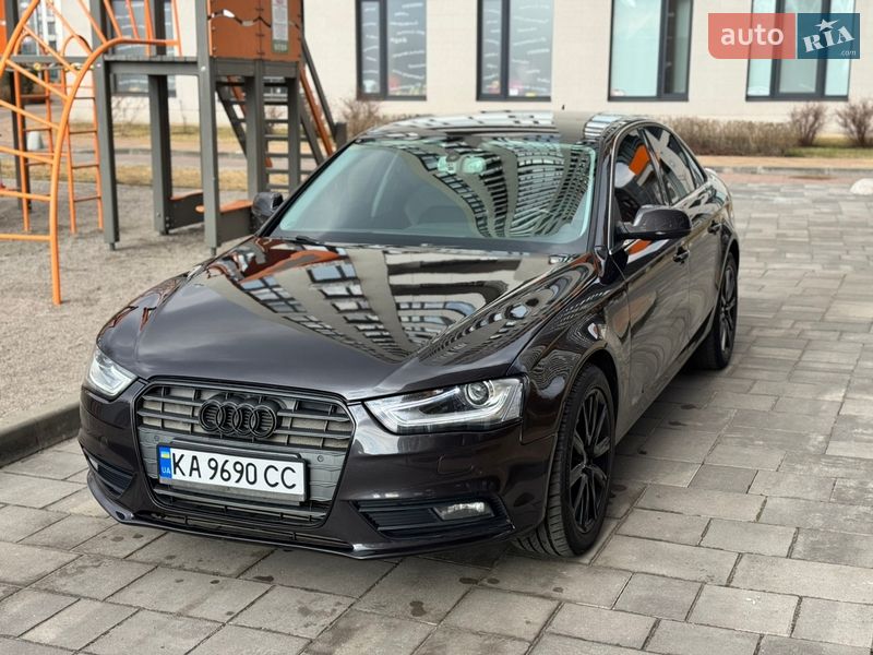Седан Audi A4 2013 в Києві
