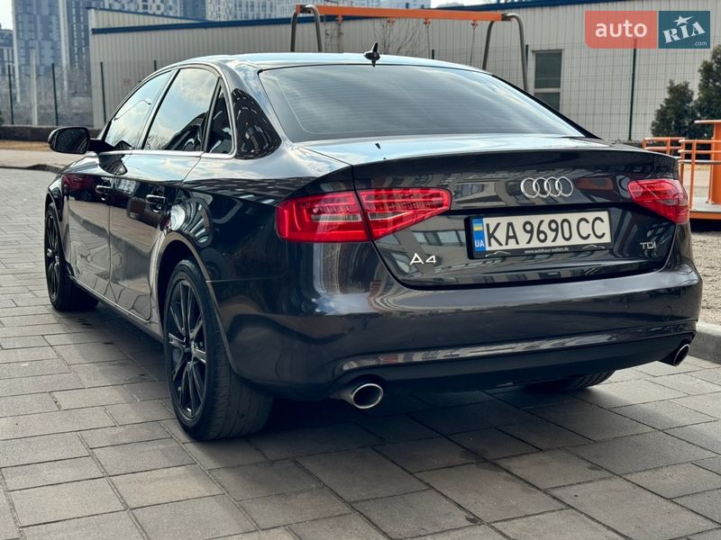 Седан Audi A4 2013 в Києві