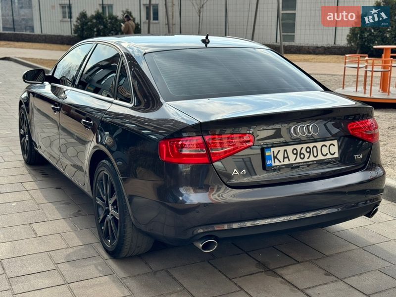 Седан Audi A4 2013 в Києві