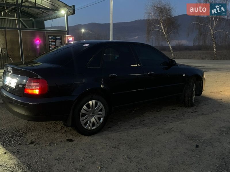 Седан Audi A4 2000 в Хусте