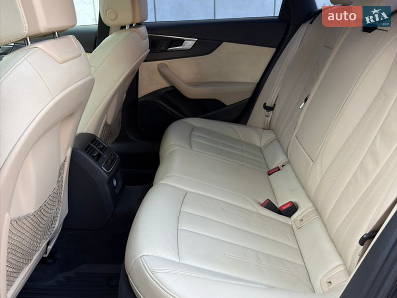 Седан Audi A4 2017 в Києві