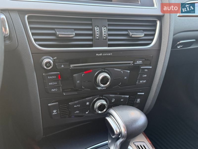 Седан Audi A4 2012 в Києві