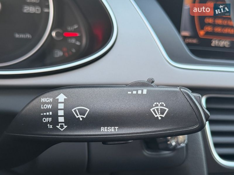 Седан Audi A4 2012 в Києві