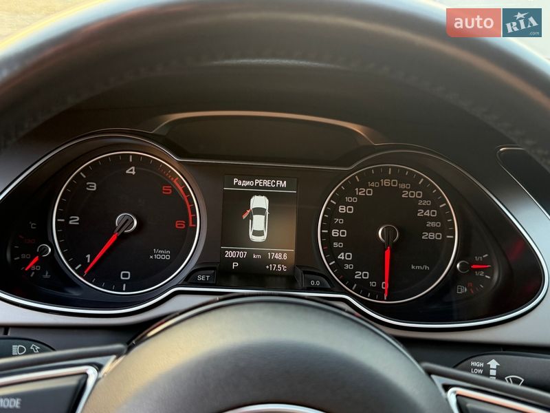 Седан Audi A4 2012 в Києві