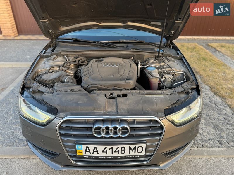 Седан Audi A4 2012 в Києві