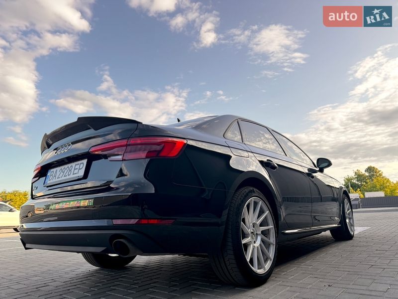 Седан Audi A4 2016 в Кропивницком
