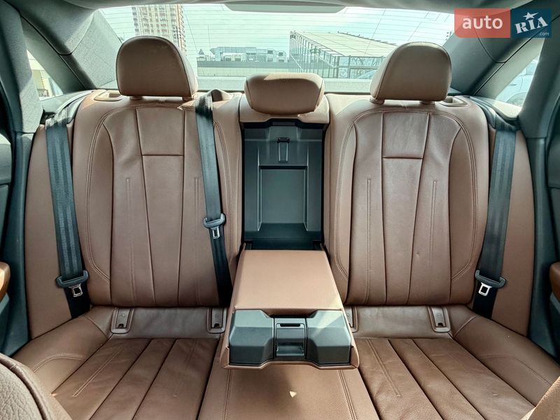 Седан Audi A4 2017 в Киеве