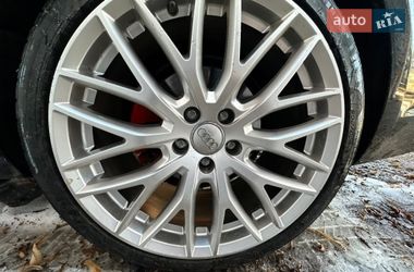 Седан Audi A4 2018 в Киеве