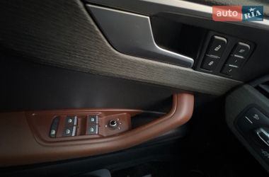 Седан Audi A4 2018 в Киеве