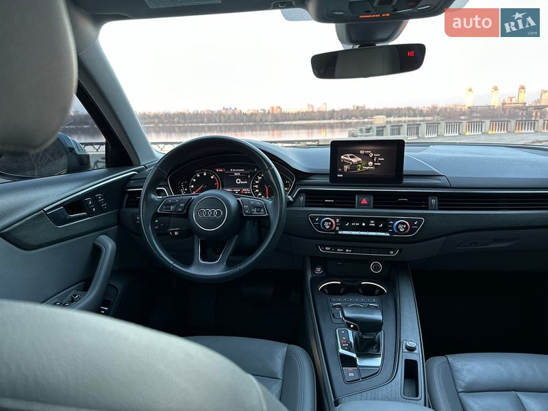 Седан Audi A4 2018 в Киеве