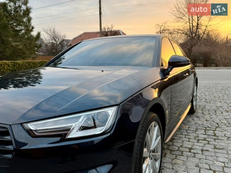 Седан Audi A4 2018 в Днепре