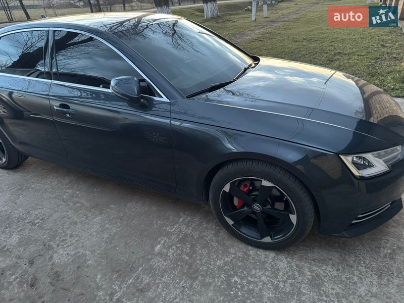 Седан Audi A4 2016 в Одессе