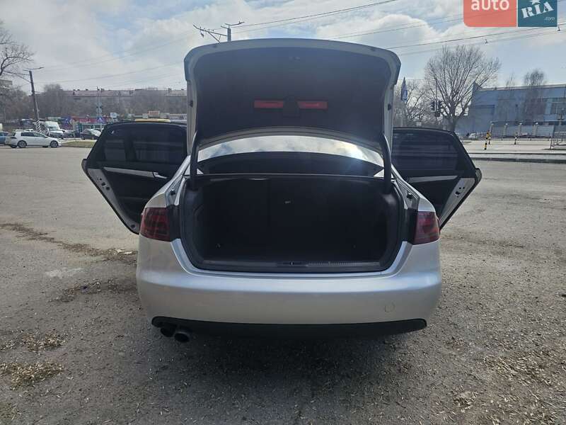 Седан Audi A4 2008 в Кропивницькому