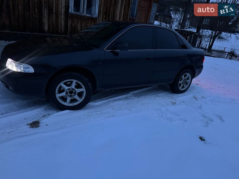 Седан Audi A4 1999 в Бориславе