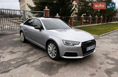 Седан Audi A4 2015 в Краснограде