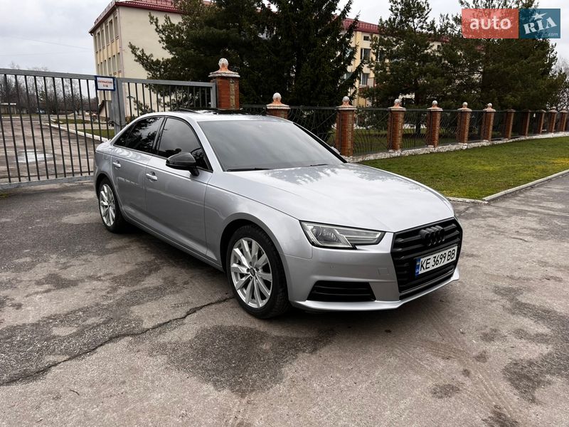 Седан Audi A4 2015 в Краснограде