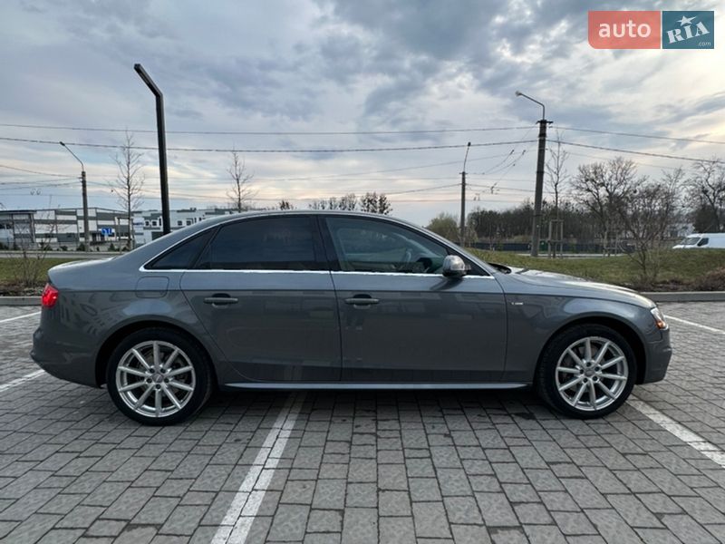 Седан Audi A4 2013 в Львове