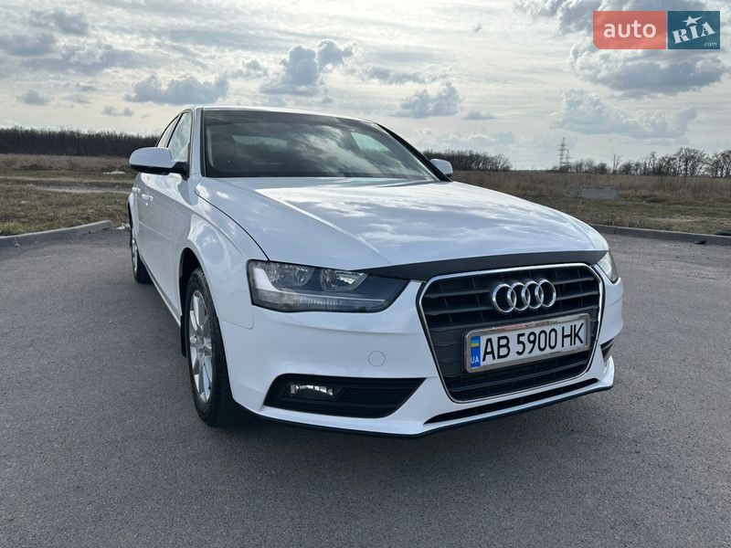 Седан Audi A4 2015 в Виннице