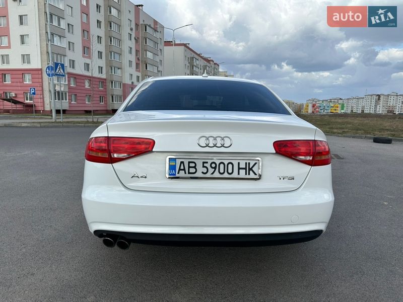 Седан Audi A4 2015 в Виннице