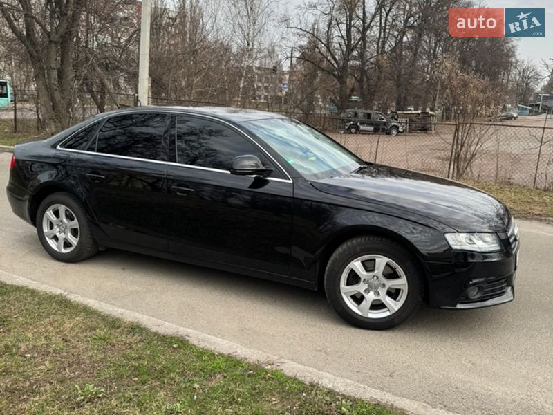 Седан Audi A4 2008 в Чернігові