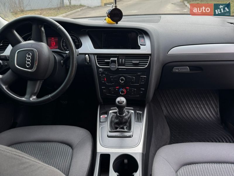 Седан Audi A4 2008 в Чернігові