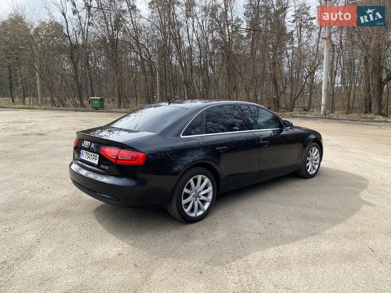 Седан Audi A4 2013 в Киеве