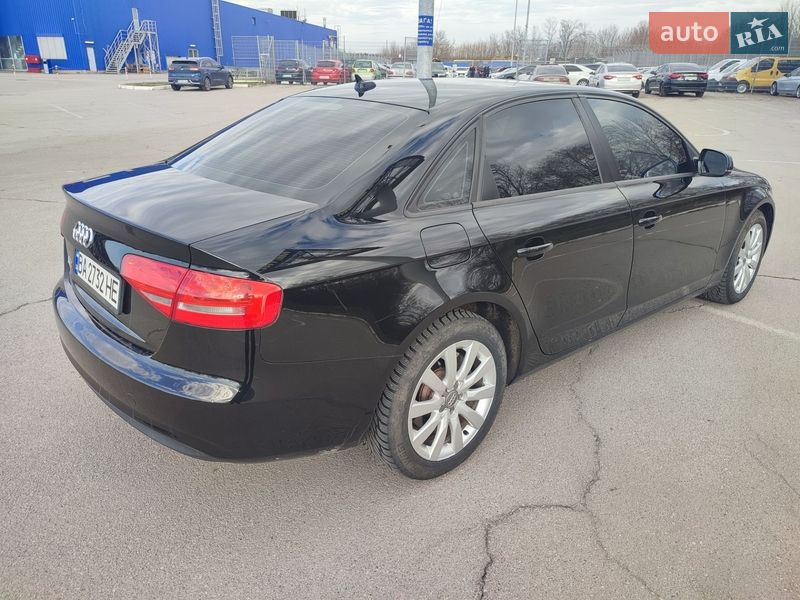 Седан Audi A4 2013 в Кропивницком