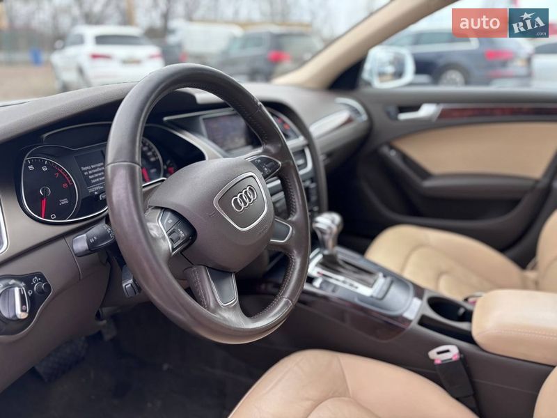Седан Audi A4 2014 в Коломые