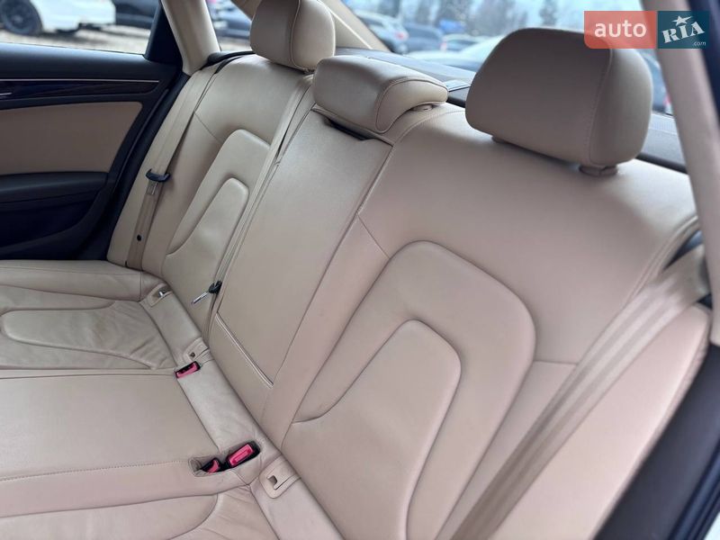 Седан Audi A4 2014 в Коломые