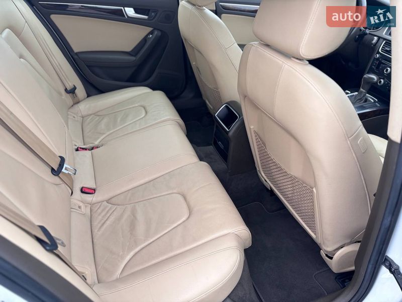Седан Audi A4 2014 в Коломые