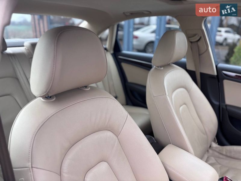 Седан Audi A4 2014 в Коломые