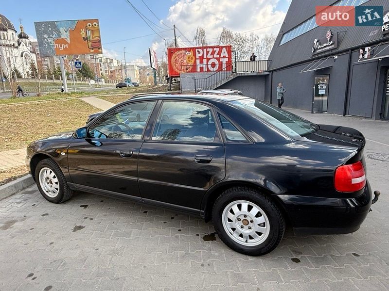 Седан Audi A4 1999 в Ровно