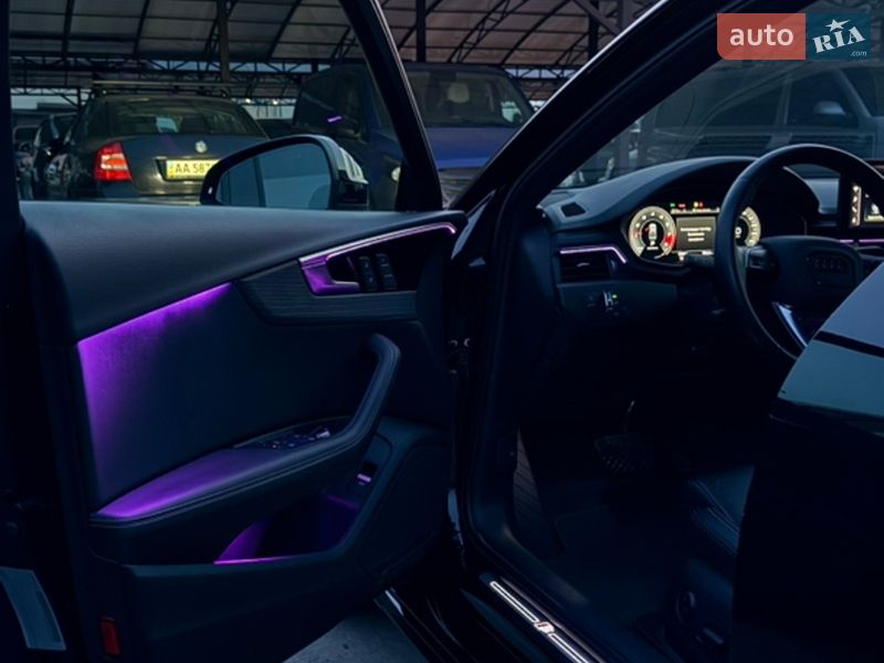 Седан Audi A4 2020 в Киеве