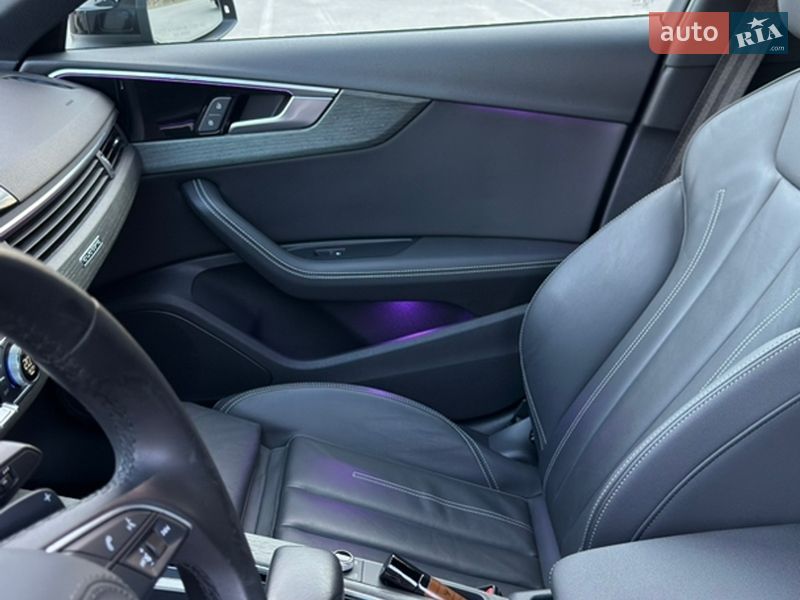 Седан Audi A4 2020 в Киеве