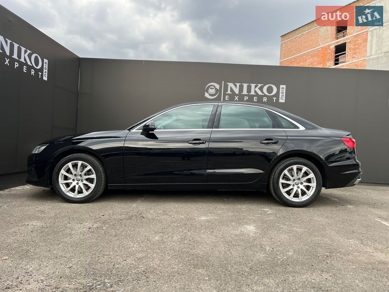 Седан Audi A4 2020 в Львове