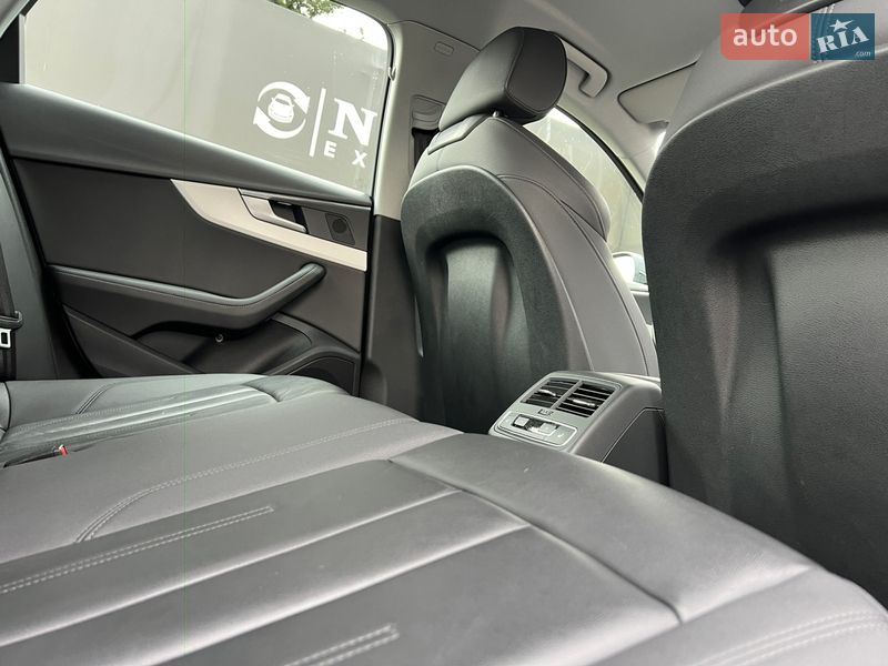 Седан Audi A4 2020 в Львове
