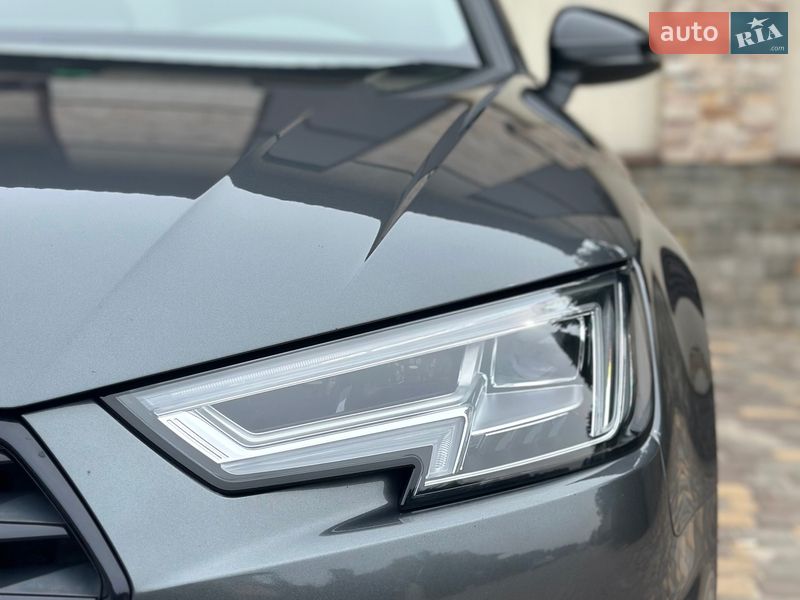Седан Audi A4 2018 в Одессе