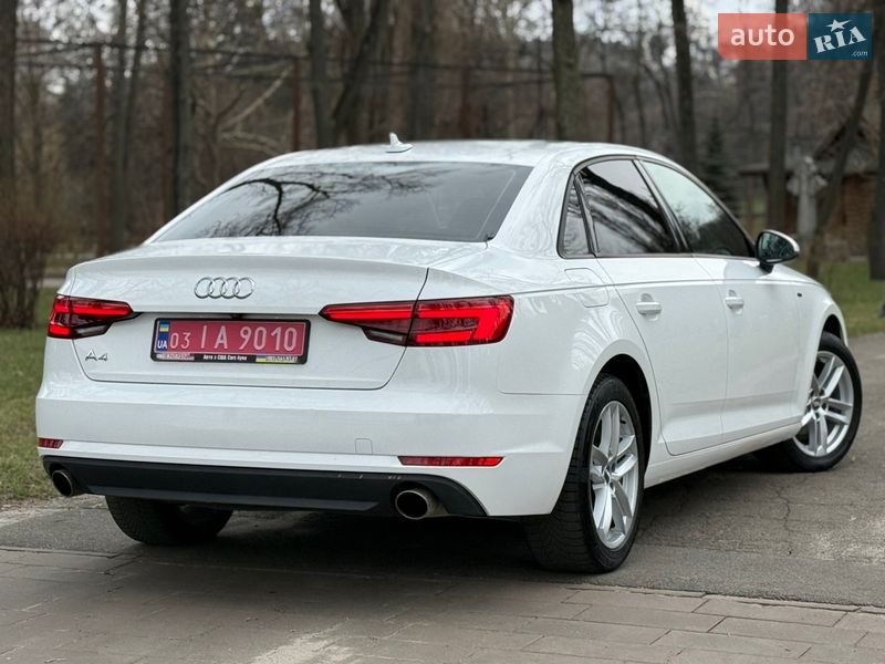 Седан Audi A4 2017 в Киеве