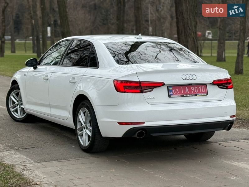 Седан Audi A4 2017 в Киеве