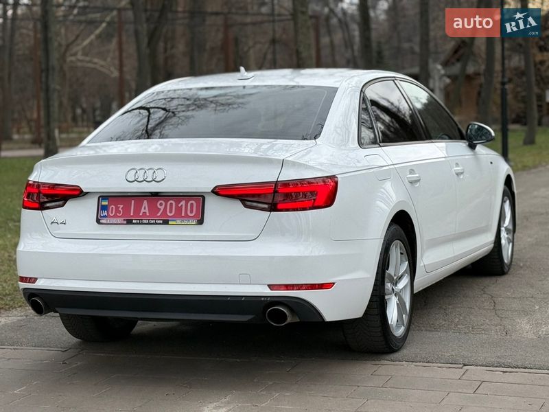 Седан Audi A4 2017 в Киеве
